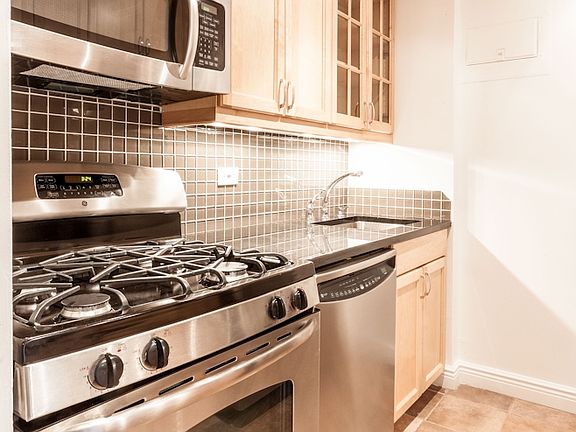 4th image of 201 E 87th St APT 8S
