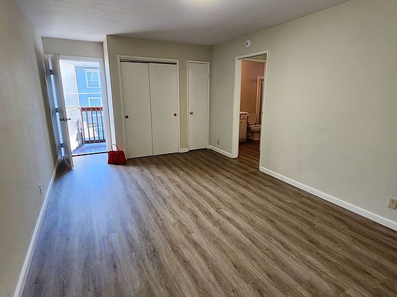 5th image of 560 S 7th St APT I