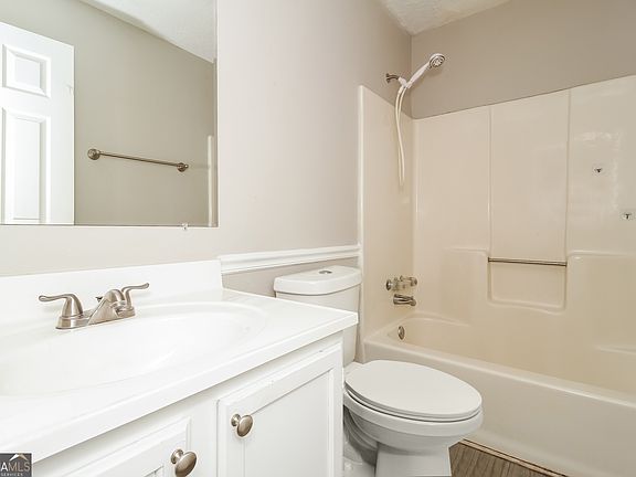 3rd image of 14 Dove Ct