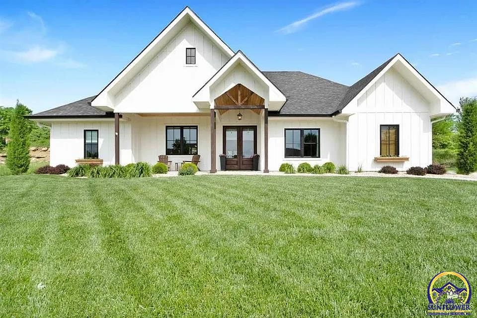 1st image of 3441 Vanesta Dr