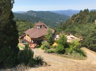 558 Homestead Rd, Garberville, CA 95542