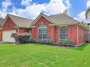 1319 Golden Sun Ct, Seabrook, TX 77586