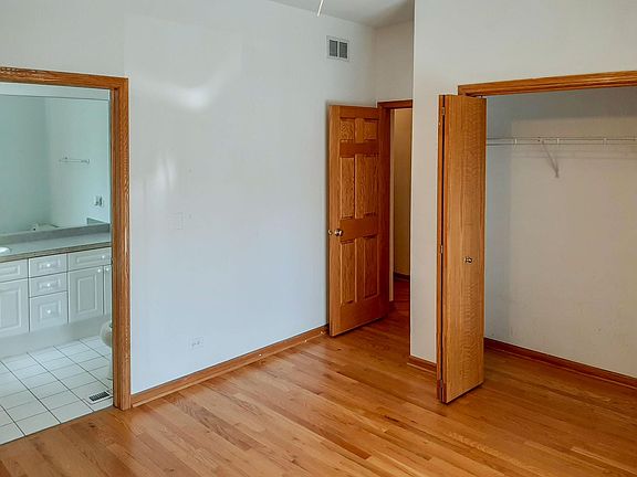 3rd image of 2715 N Wayne Ave #1A