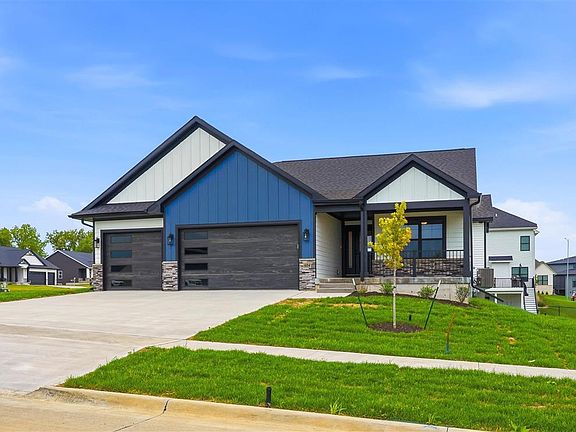 3rd image of 604 Rock Ridge Rd