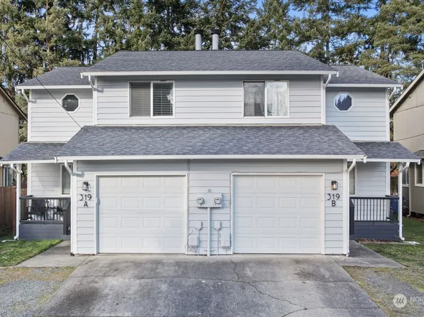 319 10th Avenue SE #A & B, Puyallup, WA 98372