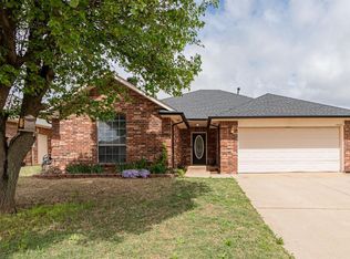 12521 SW 13th St, Yukon, OK 73099