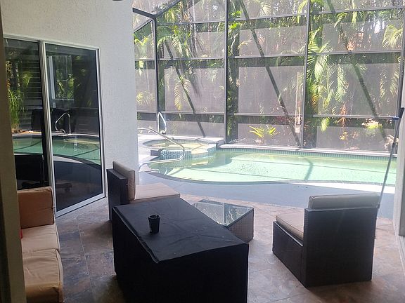 5th image of 22118 Seashore Cir