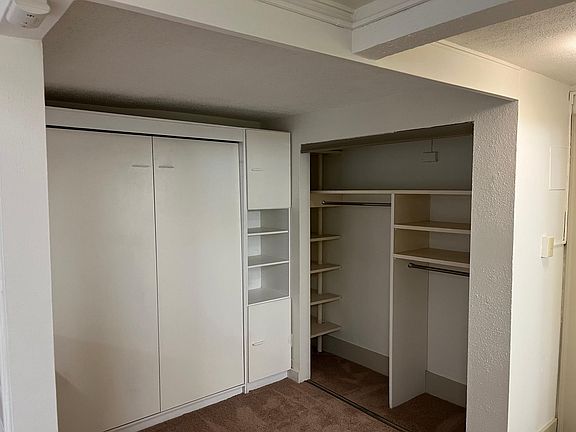 4th image of 419 E Thomas St APT 204
