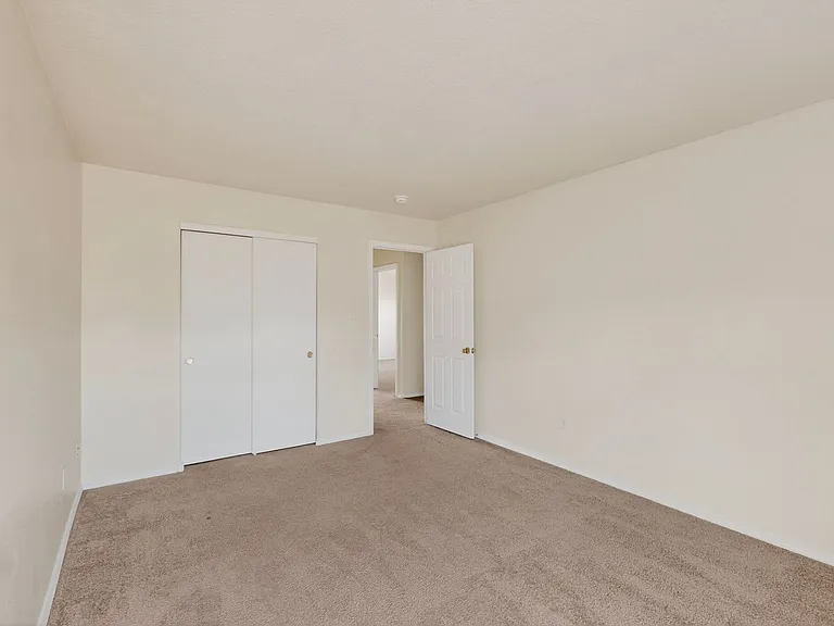 5841 Sandoval Dr NE — Photo 28