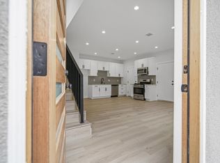 10900 Baird Ave, Porter Ranch, CA 91326