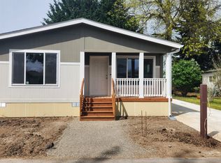 1400 Candlelight Dr SPACE 137, Eugene, OR