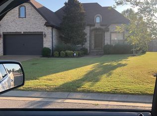 299 Greenhill Dr, Jackson, TN 38305