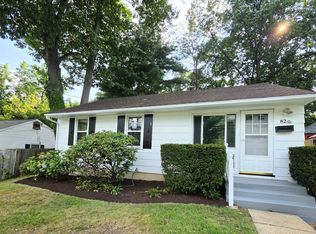 820 1st St, Rockville, MD 20850