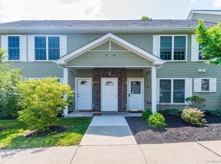 74 Aveonis Ct, Fishkill, NY 12524