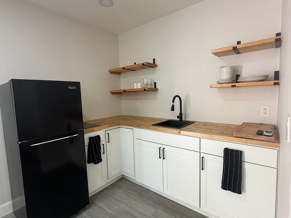 2nd image of 5521 Painted Oak Ct