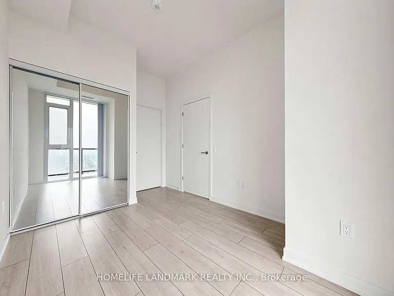 5858 Yonge St #LPH25 — Photo 12
