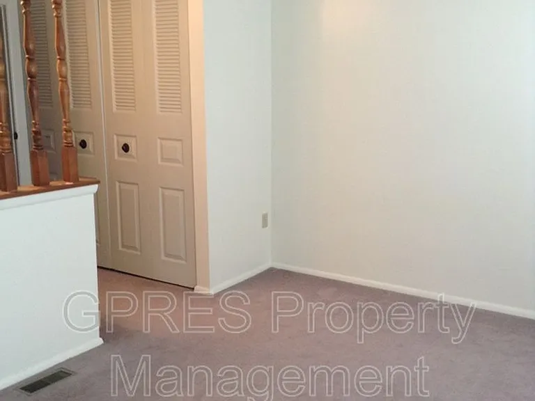 317 Garden Hill Dr — Photo 10
