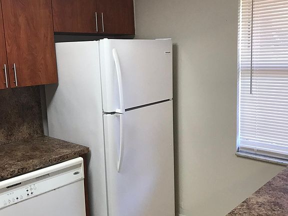 3rd image of 10511 SW 108th Ave APT F287