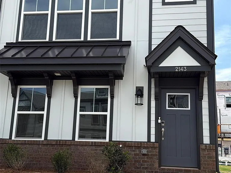 2143 Hawksworth Ln — Photo 1
