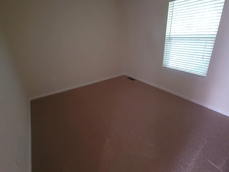 539 Upland St — Photo 12
