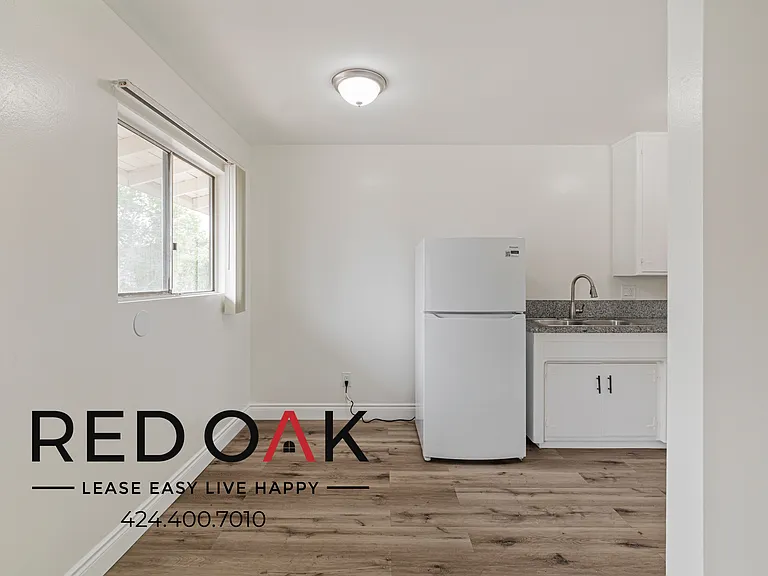 6553 Pickering Ave #F — Photo 7
