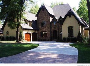8319 Victoria Lake Dr, Waxhaw, NC 28173