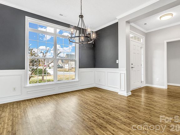 5th image of 7 W Hiawassee Rd