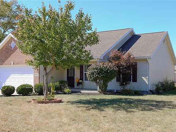 2nd image of 1786 Saratoga Dr