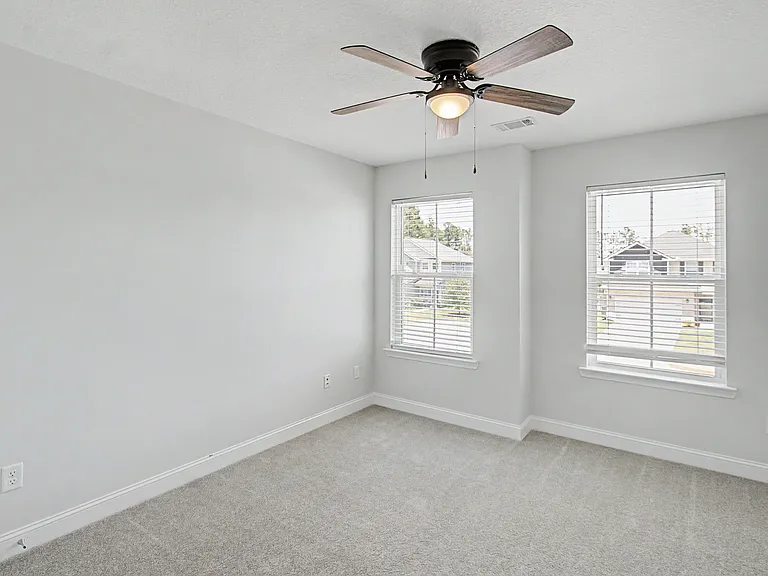 156 Hamlet Ct — Photo 13