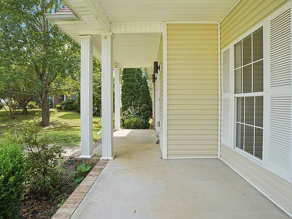 4th image of 288 Sunny Slope Ct