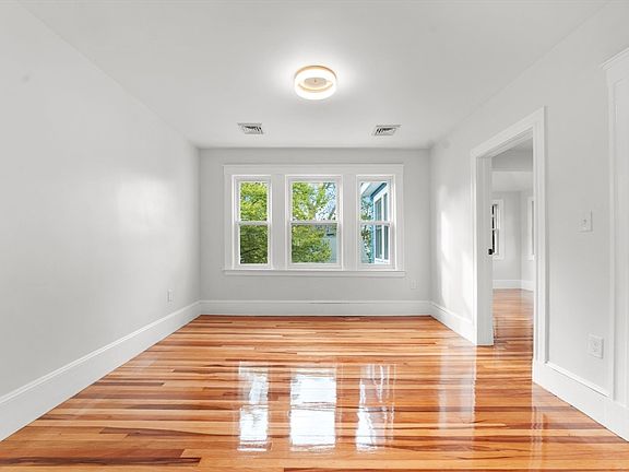 2nd image of 5-7 Colby St