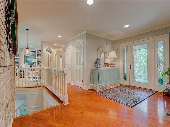 4th image of 200 Fern Hill Dr