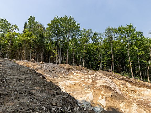 5th image of 2212 Aspdin Rd