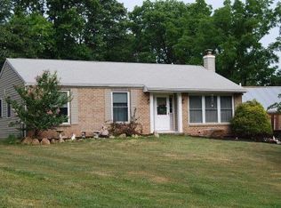 305 Cross Rd, Gilbertsville, PA 19525
