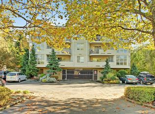 424 102nd Ave SE, Bellevue, WA 98004