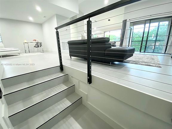 4th image of 1667 Cypress Pointe Dr #3B