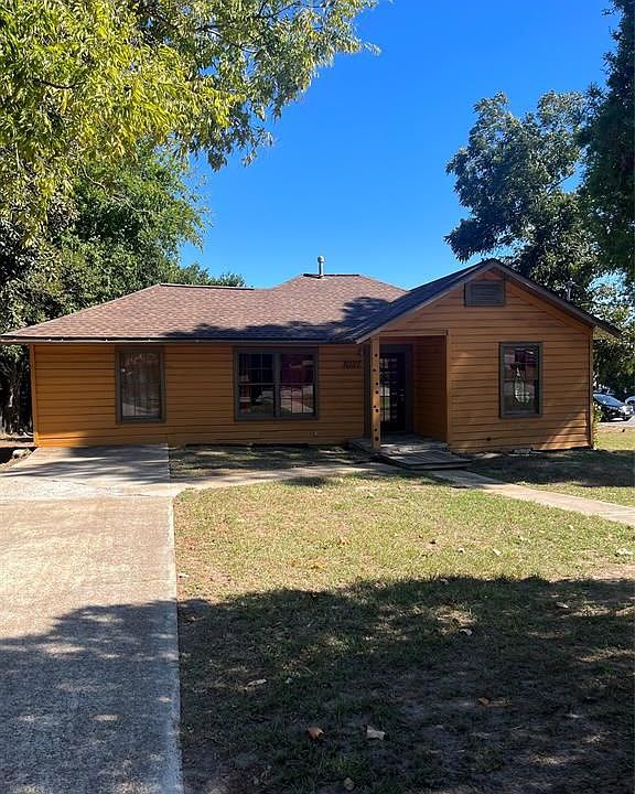 1st image of 1021 Oak Dr