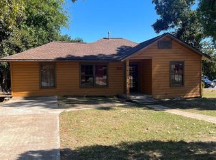 1021 Oak Dr, Huntsville, TX 77320