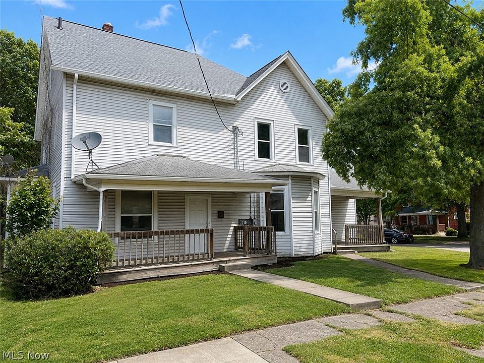 1st image of 124 Roswell St