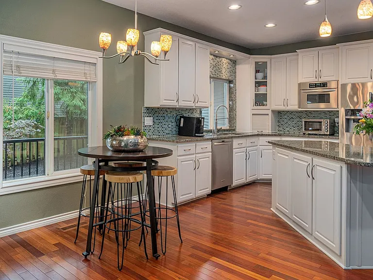 12404 NW Woodland Ct — Photo 17