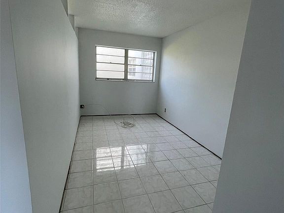 3rd image of 600 NE 2nd Street #109