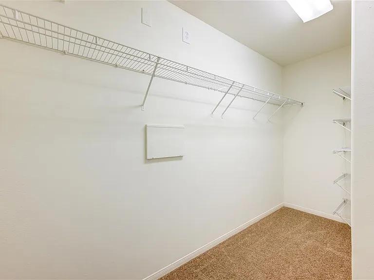 1403 Baychester Ln — Photo 8