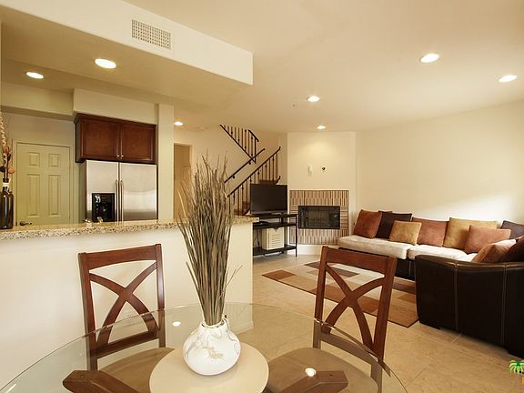 3rd image of 504 Acorn Way