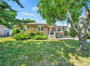 465 Seaton Dr, Oakville, ON L6L3Y3