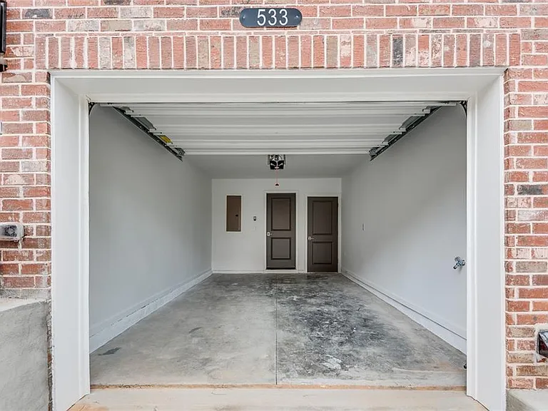 513 Burton Dr #808 — Photo 35