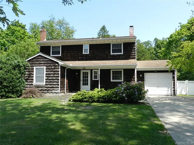 4 bed, 2.0 bath, 2100 sqft, $4,300 — Photo 2