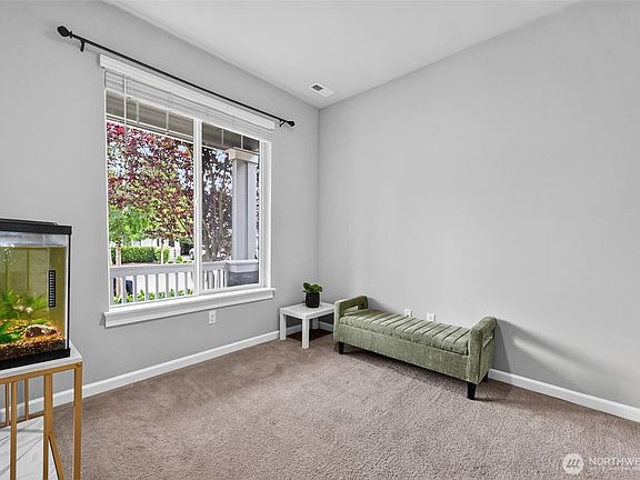 4th image of 2848 84th Drive NE