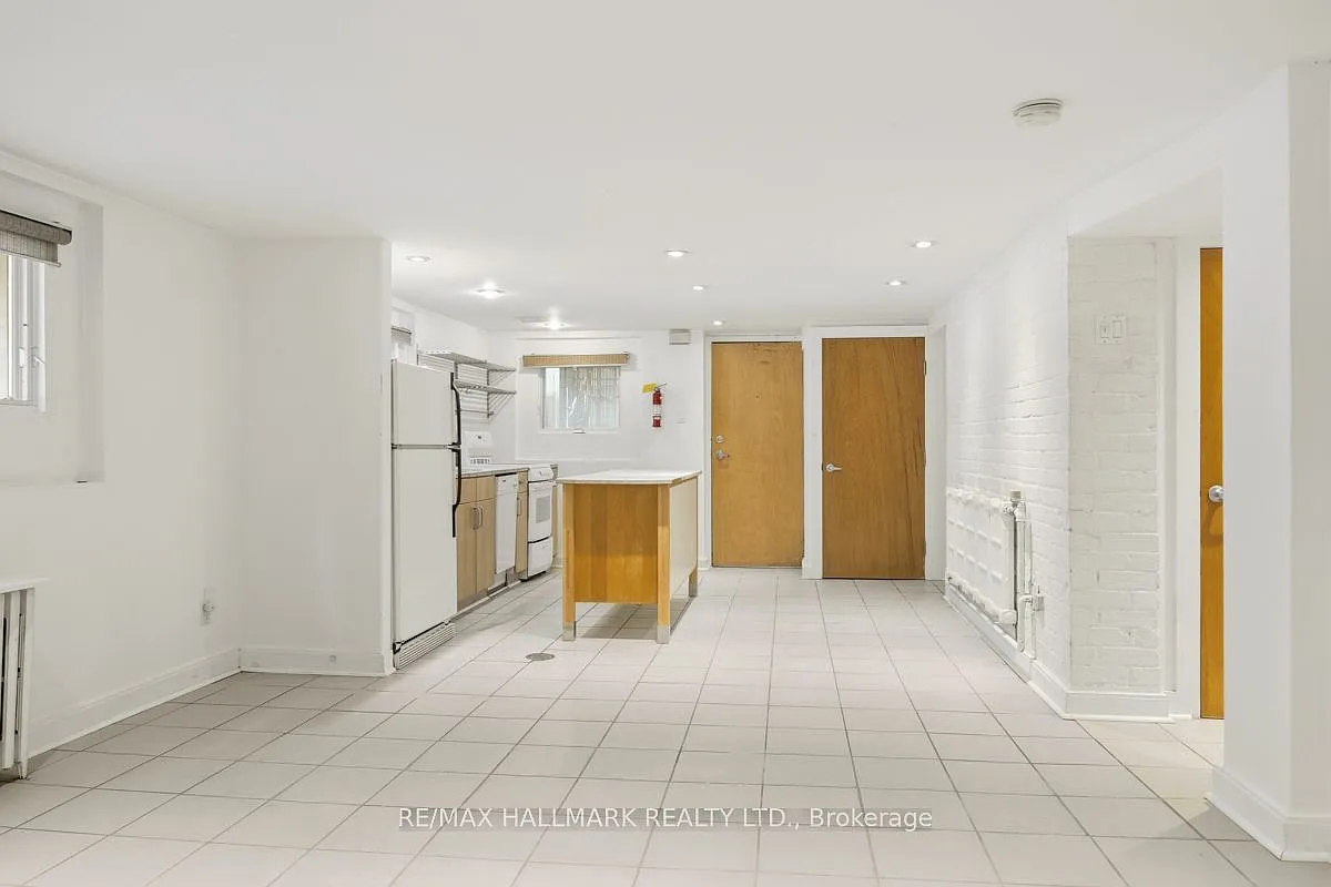 3 bed, $2,350 — Photo 4