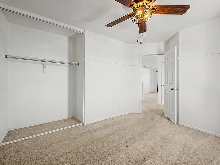 559 W Viola St — Photo 28