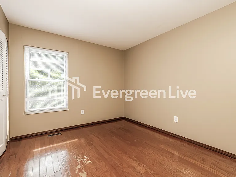 4315 Crownwood Ave — Photo 13